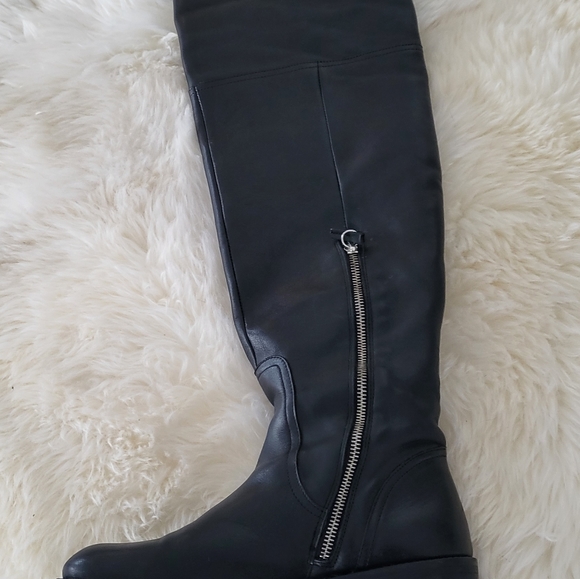 Over the knee black leather boots - Picture 3 of 4
